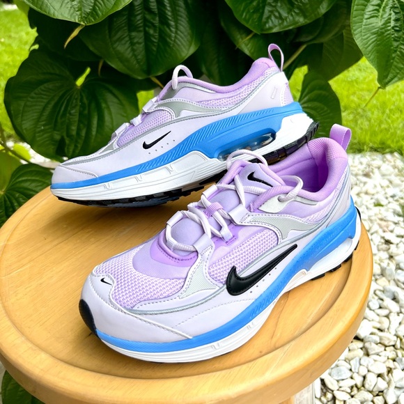 💜🤍Nike Air Max Bliss🤍💜New 💜Size 8.5 but run small like size 8 - Picture 6 of 15